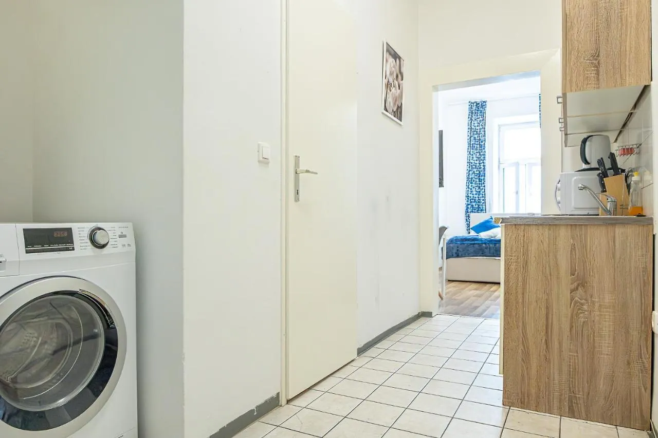 Apartment Modern Comforts: Chic Studio Apt Centrally Located Wien Österreich