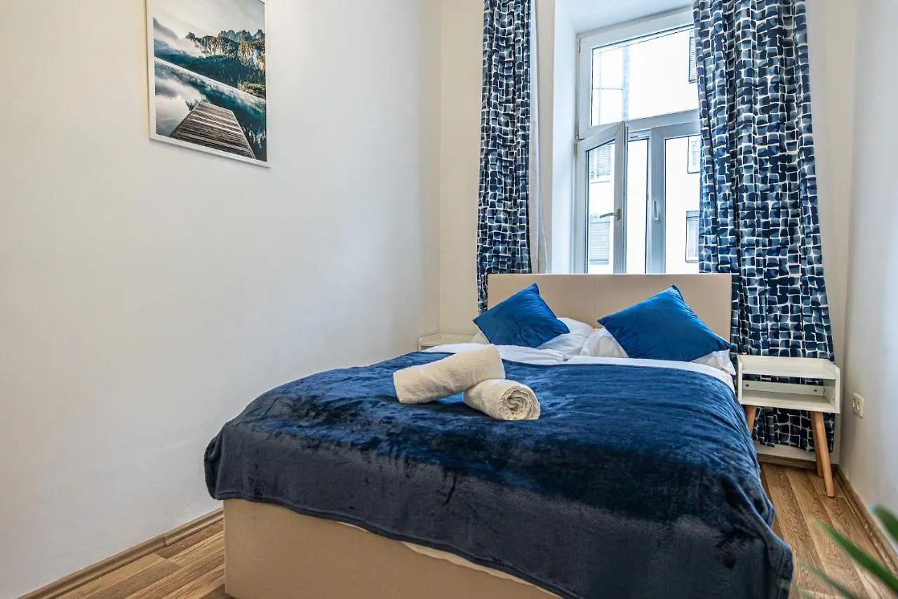 Modern Comforts: Chic Studio Apt Centrally Located Vienna Apartment